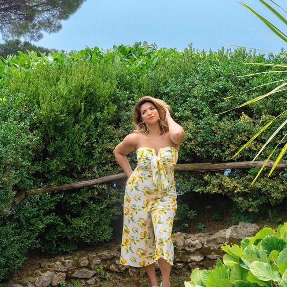 BLOGGERS FAV GORGEOUS NWT SOCIALITE Lemon Jumpsuit - Picture 9 of 11